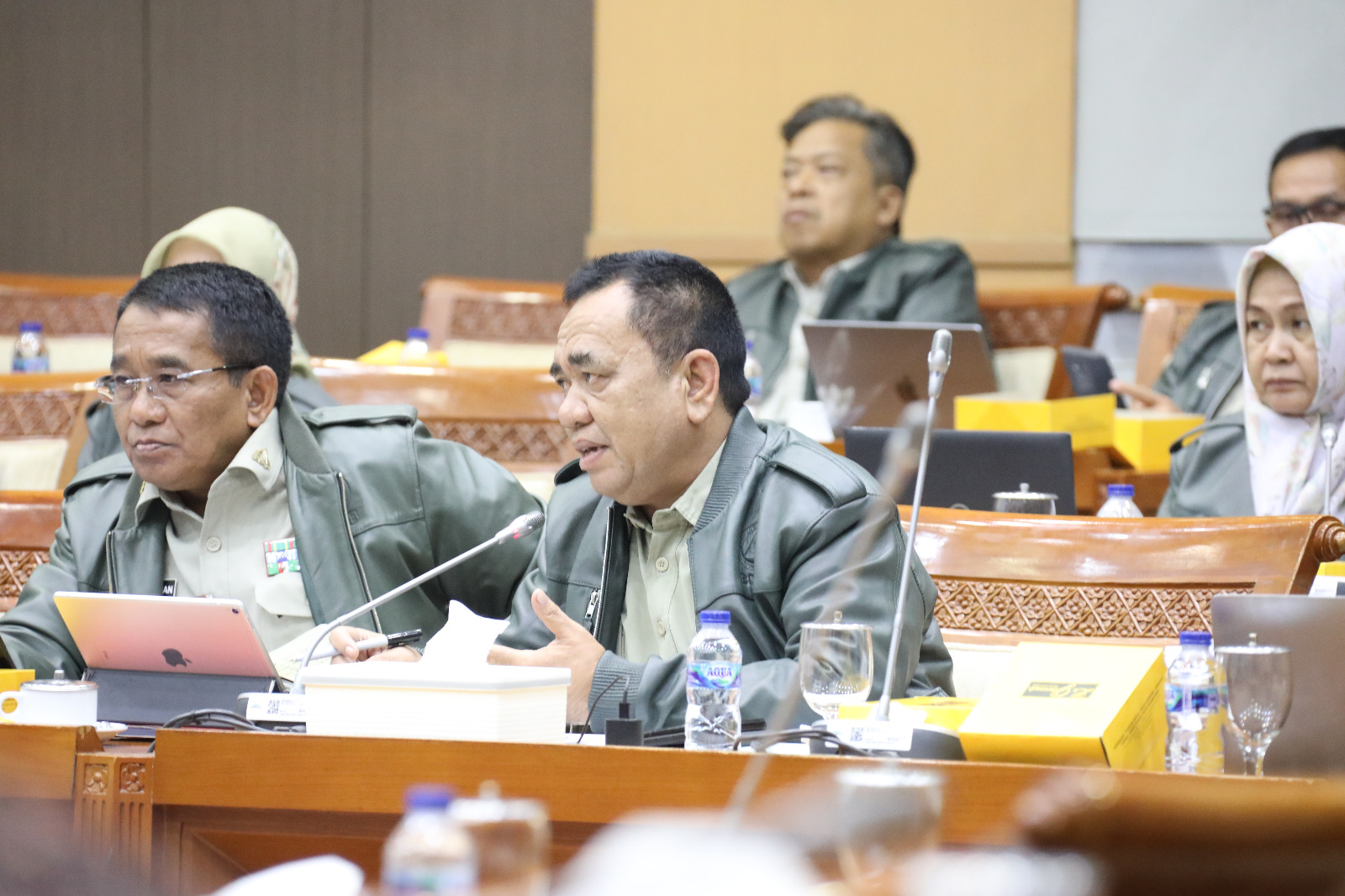 Deputi Bidang Rehabilitasi dan Rekonstruksi BNPB Jarwansah saat memberikan penjelasan pada rapat kerja dengan Komisi VIII DPR RI di Gedung Nusantata II, Jakarta Pusat, Jakarta pada Senin (4/9).